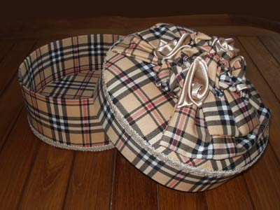Burberry-type fabric box