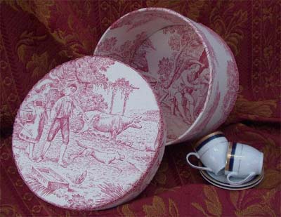 Round box, red toile fabric