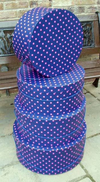Navy with Pink Polka Dots design hat boxes