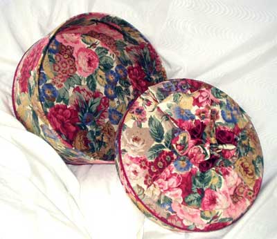 Detail of interior and lid of this Hat Box