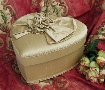 Gold Silk Large Heart Box